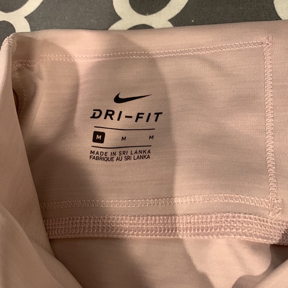 Nike - Picture 3 of 3